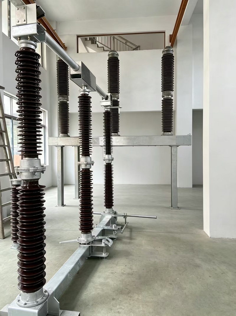 220kV frakoblingsbryter for utendørs høyspentnettstasjonsapplikasjoner 220kV frakoblingsbryter for utendørs høyspentnettstasjonsapplikasjoner